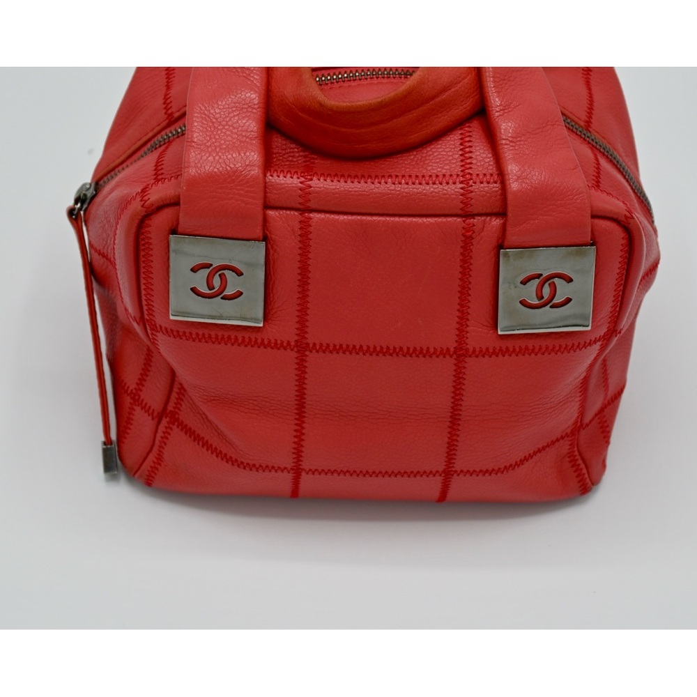 Chanel Chocolate Bar Caviar Mini Boston in Pink